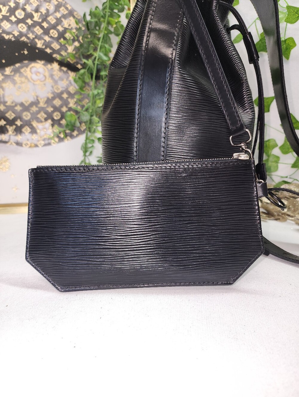Louis Vuitton Vintage Epi Sac a Dos Drawstring Bag Black WITH COA - Picture 7 of 16